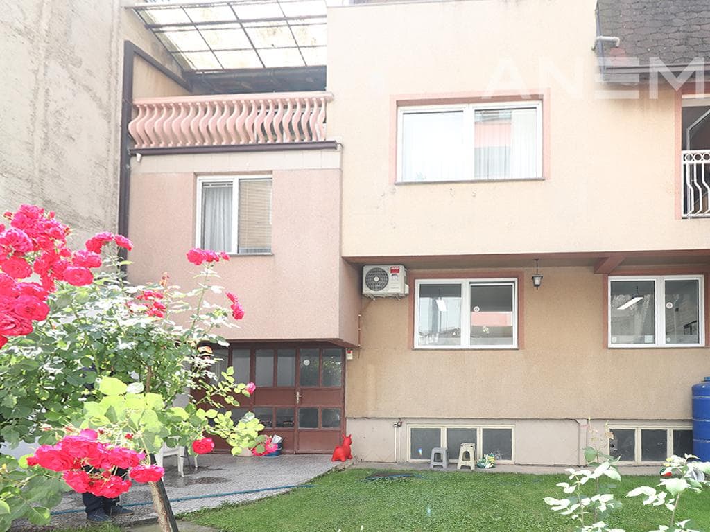 Shtëpi në shitje 400m² në Tophane 3