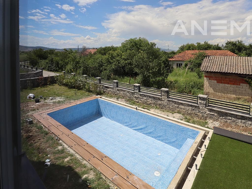 Shtëpi në shitje 390m² në fshatin Lepi