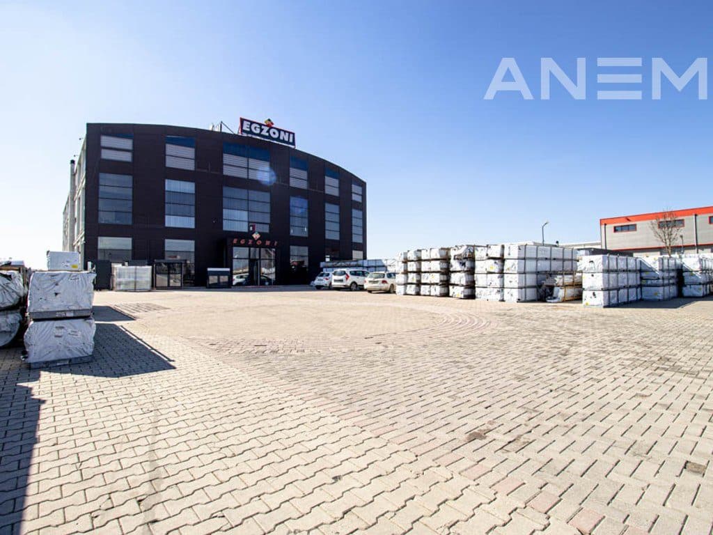 Objekt me qira 3000m² në Çagllavicë 1