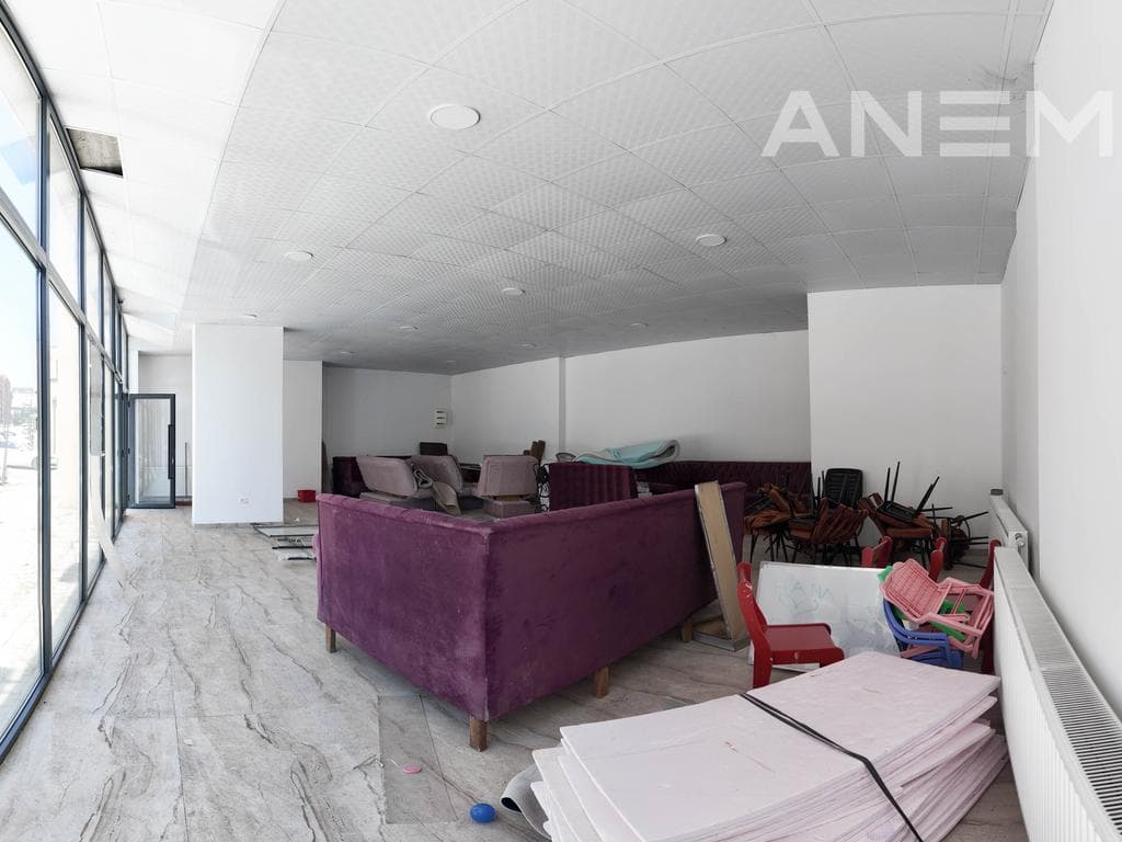 Lokal me qira 100m² në lagjen Kalabria