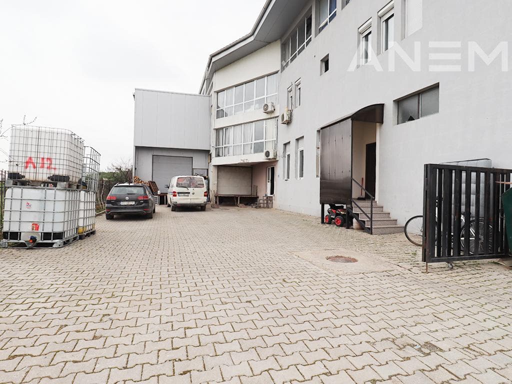 Objekt me qira 1200m² në Çagllavicë 2