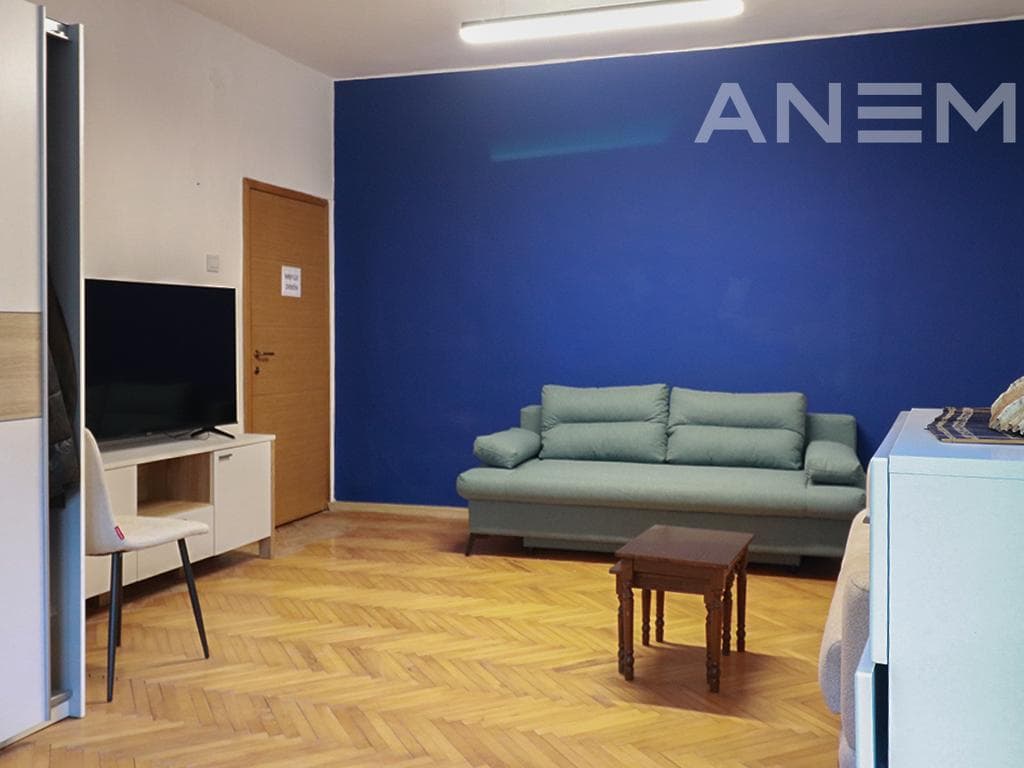 Zyre me qira me 4 hapësira pune në Pejton
