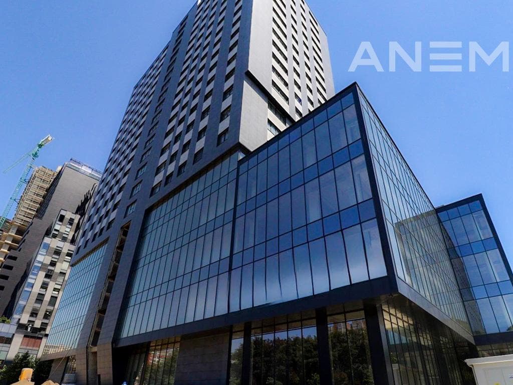 Zyre me qira 1116m² në lagjen Lakrishtë
