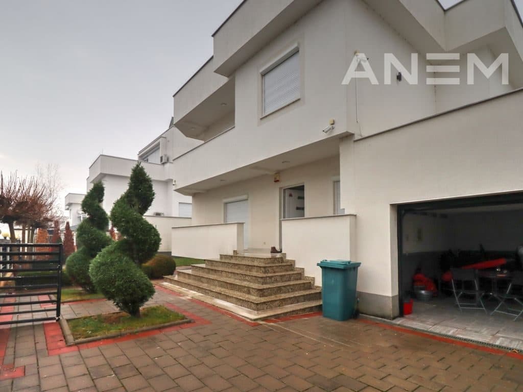 Shtëpi në shitje 320m² në lagjen Lagjja Jonë