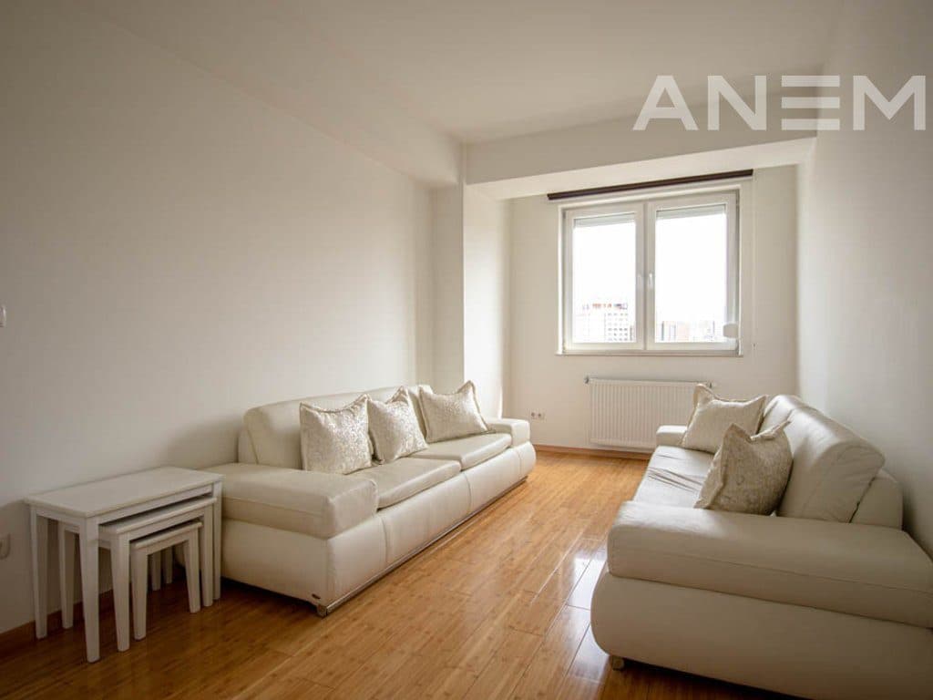 Banesë në shitje 100m² në lagjen Pejton 2