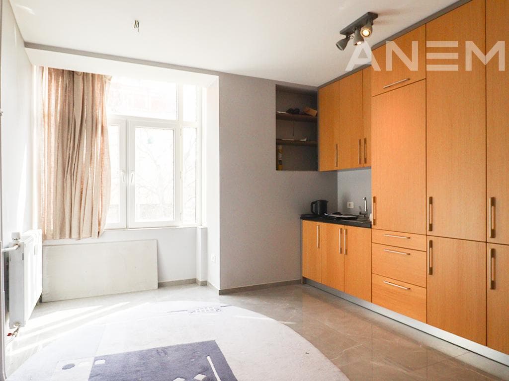 Zyre me qira me 3 hapësira pune në Qendër 4