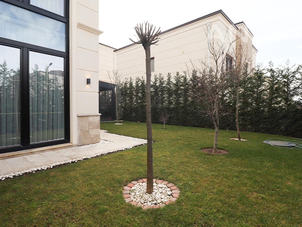 Shtëpi me qira me 3 dhoma gjumi në Royal Green Residence