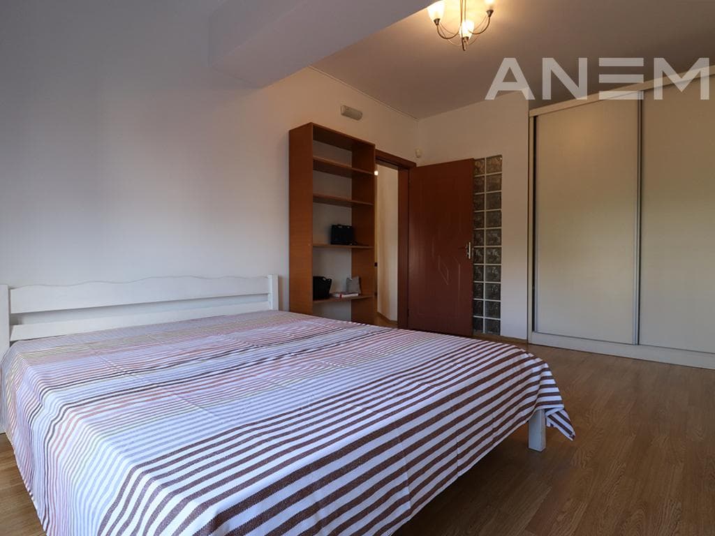 Banesë me qira me 2 dhoma gjumi në lagjen Pejton 4