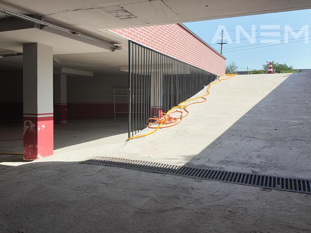 Objekt në shitje 2000m² në Preoc 4