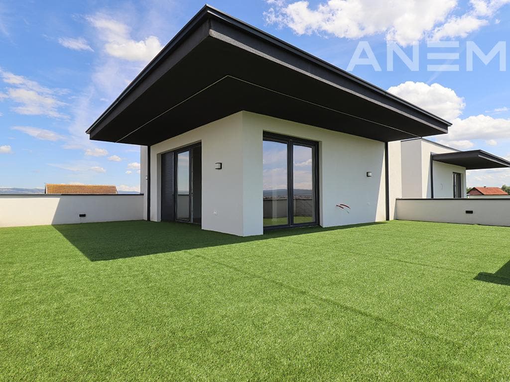 Shtëpi në shitje 390m² në fshatin Lepi