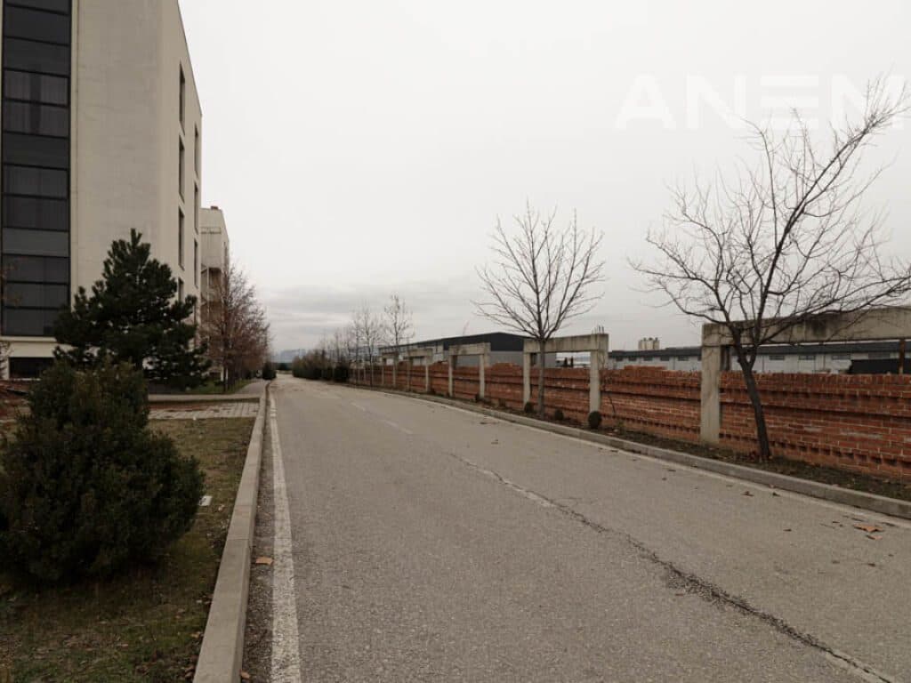Objekt me qira 20000m² në Magjistralen Prishtinë-Ferizaj 4