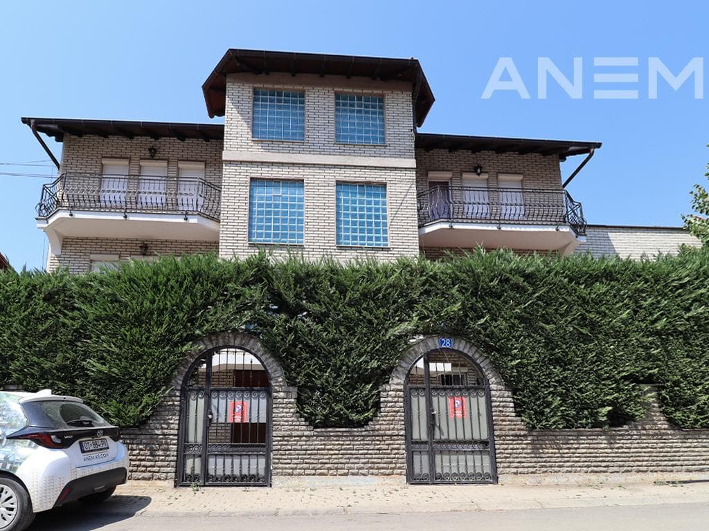 Shtëpi në shitje 410m² në Bregun e Diellit