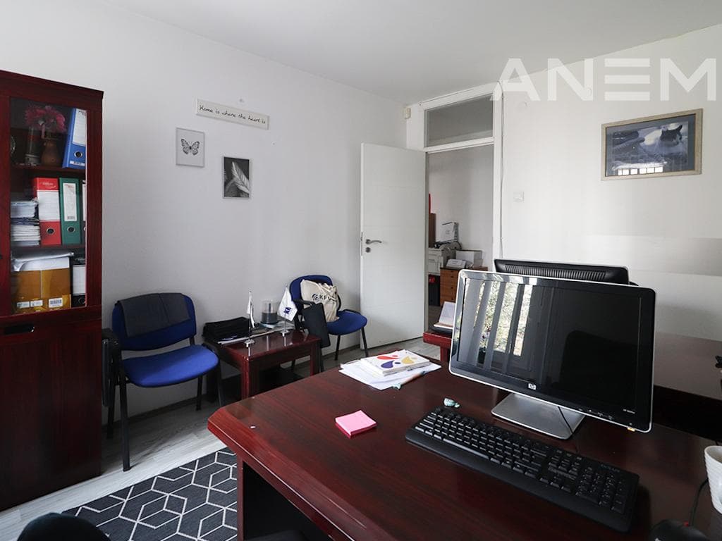 Zyre në shitje 96m² në Bregun e Diellit 3
