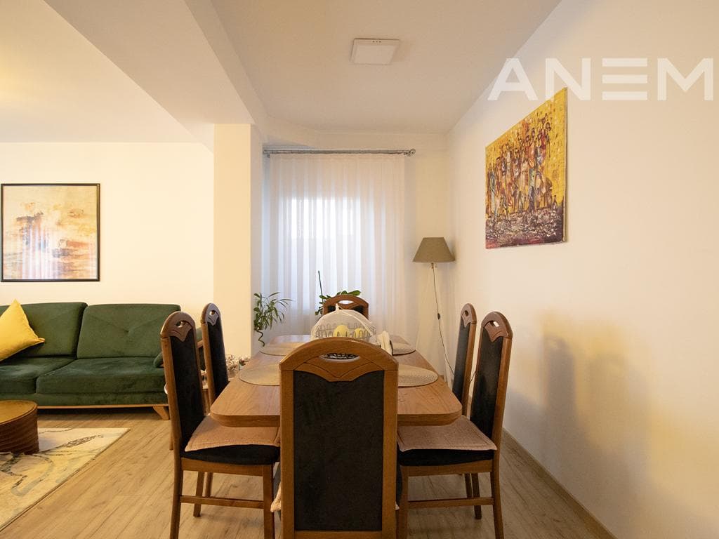 Shtëpi në shitje 420m² në Veternik 4