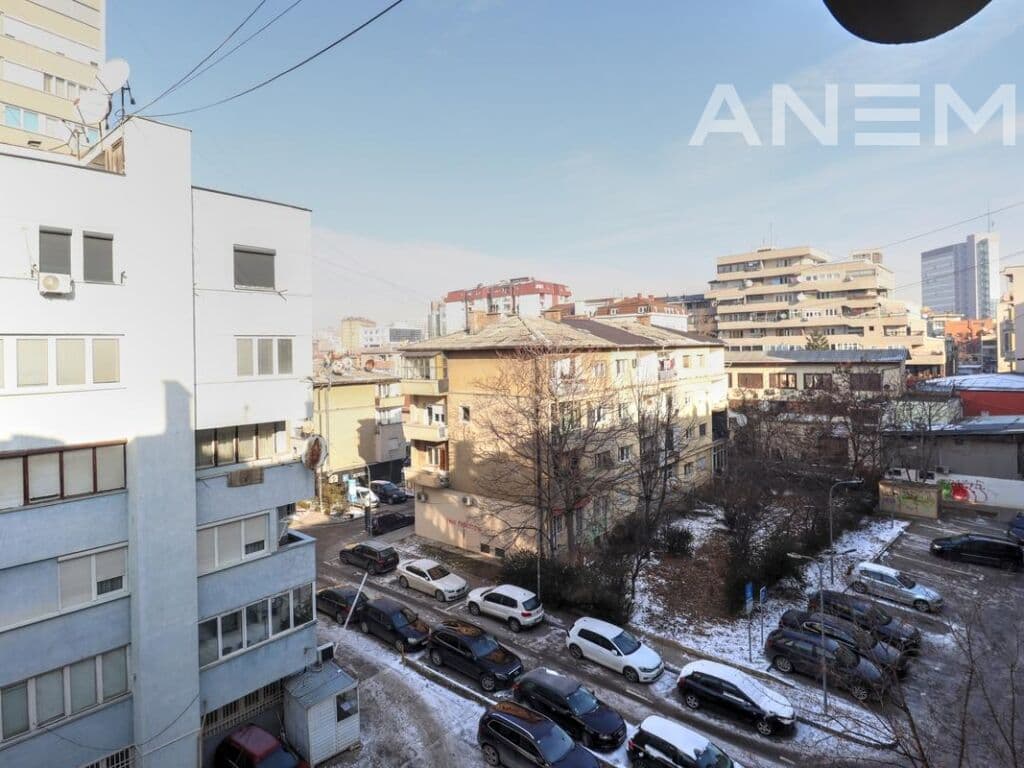 Banesë në shitje 68m2 në Qendër 4