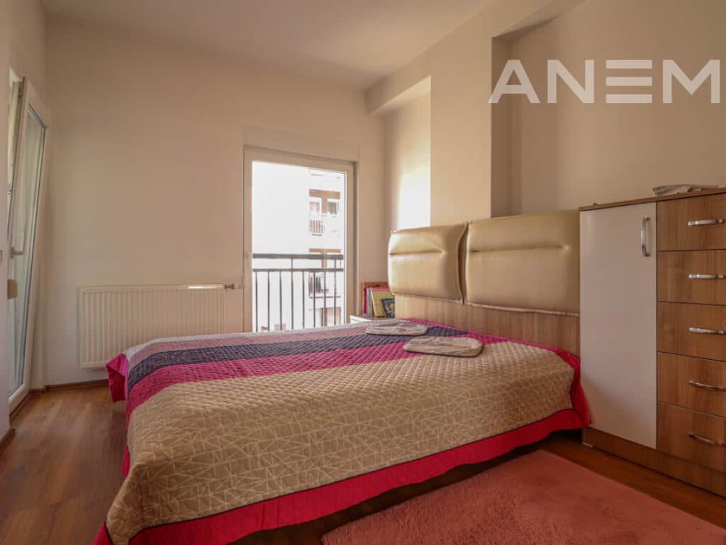 Banesë në shitje 85m² në Mati 1 3