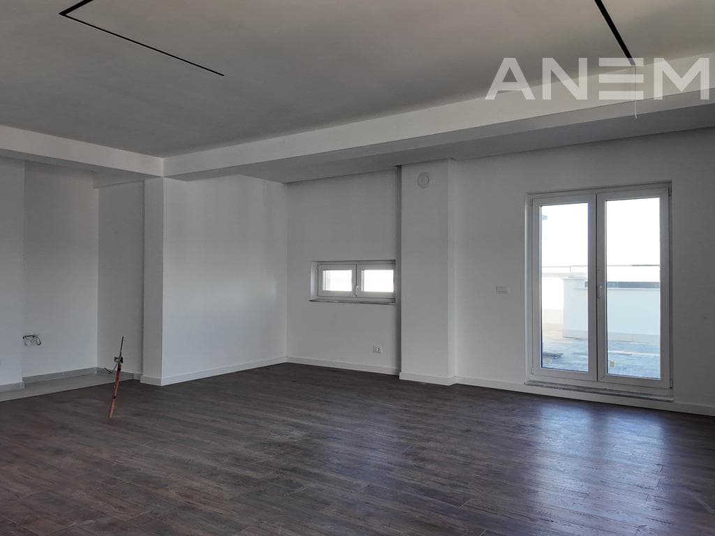 Penthouse në shitje 127m² + 73m² tarrace në Bregun e Diellit 3