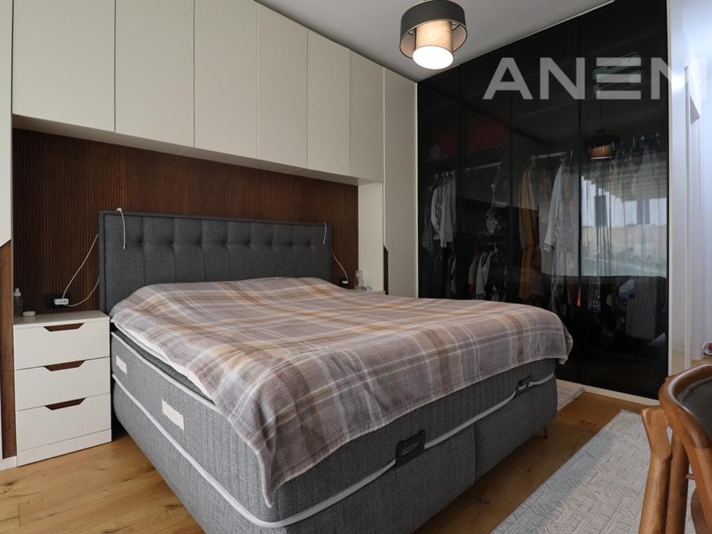 Terracier me qira 155m² + 91m² tarrace në Marigona Hill