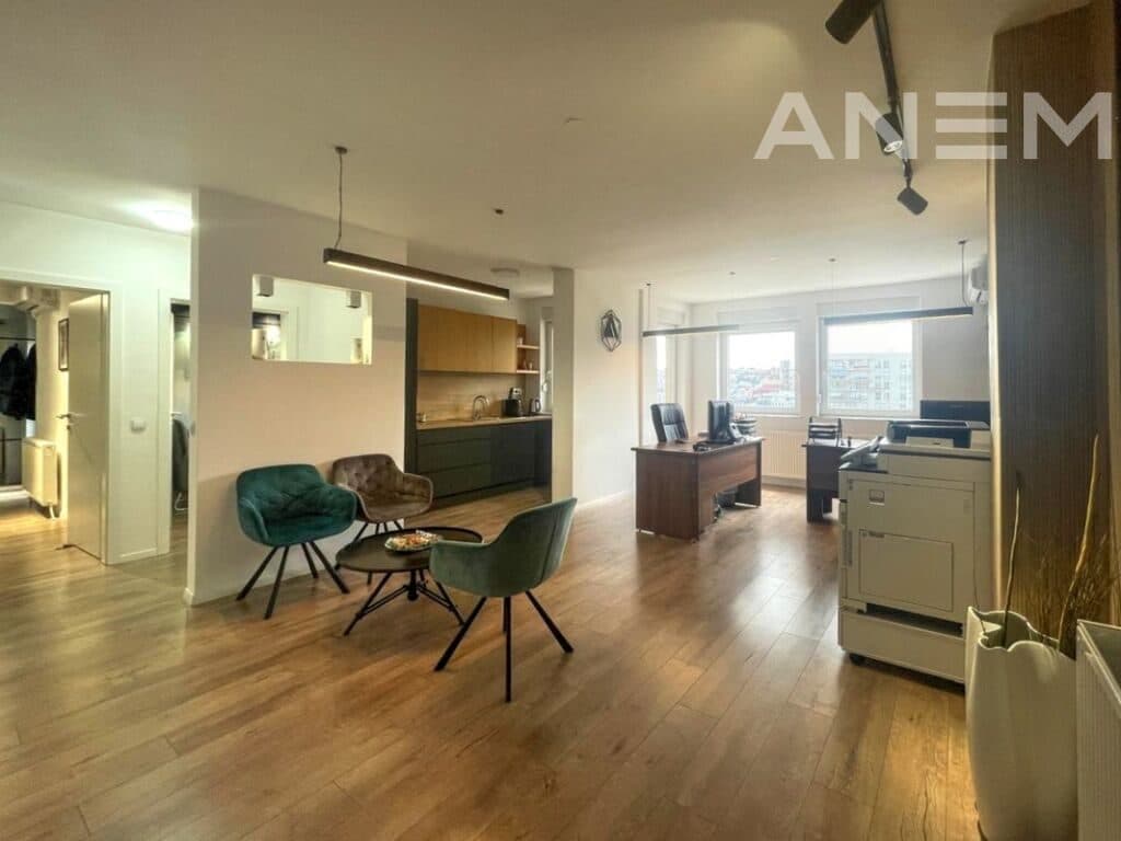 Zyre me qira me 3 hapësira pune në Arbëri