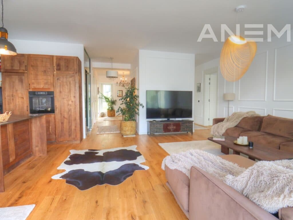 Terracier në shitje 162m2 + 51m2 në Marigona Hill 4