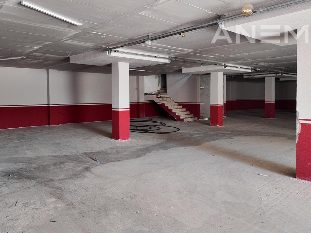 Objekt me qira 2000m² në Preoc 4