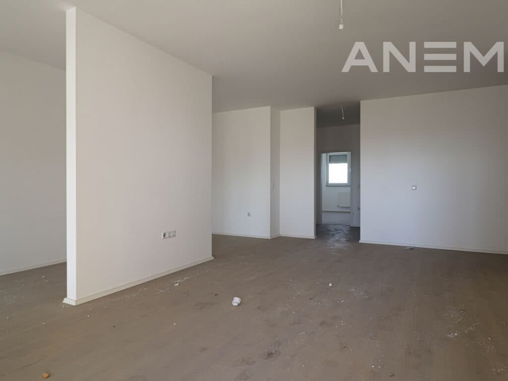 Banesë në shitje 100m² në lagjen Mati 1 4