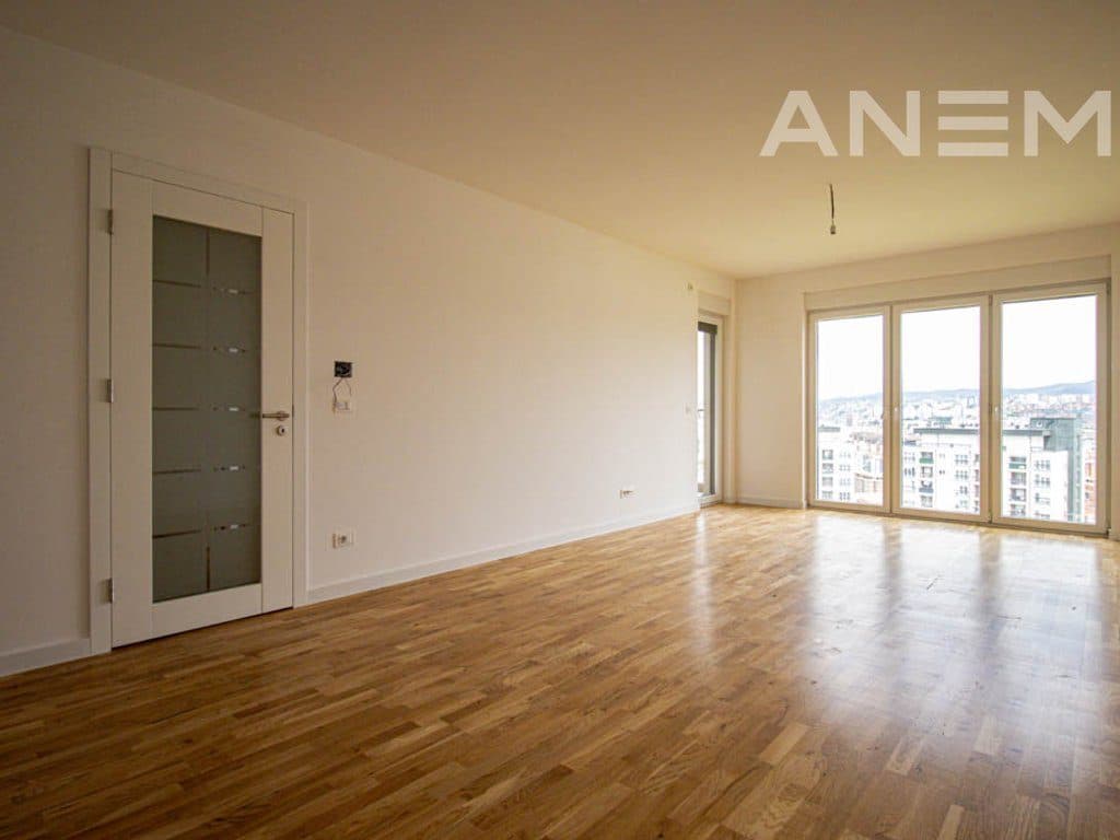 Banesë në shitje 109.5m² në lagjen Kalabria