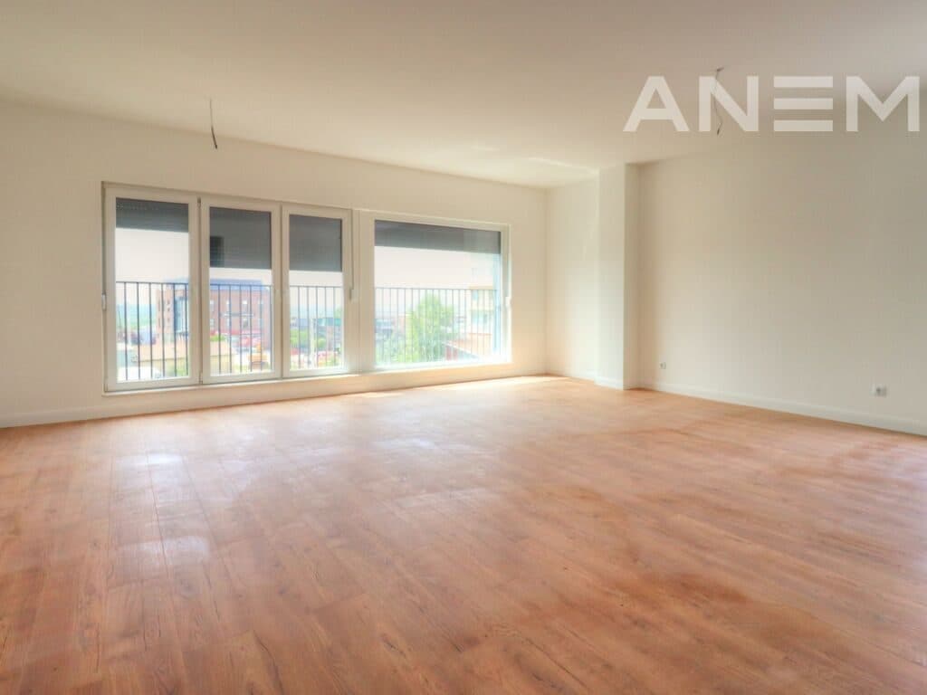Banesë në shitje 91m² në Veternik