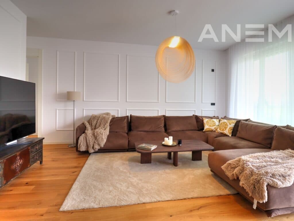 Terracier në shitje 162m2 + 51m2 në Marigona Hill 2