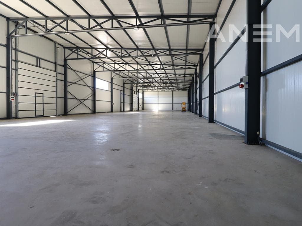 Depo me qira 990m² në Obiliq 3