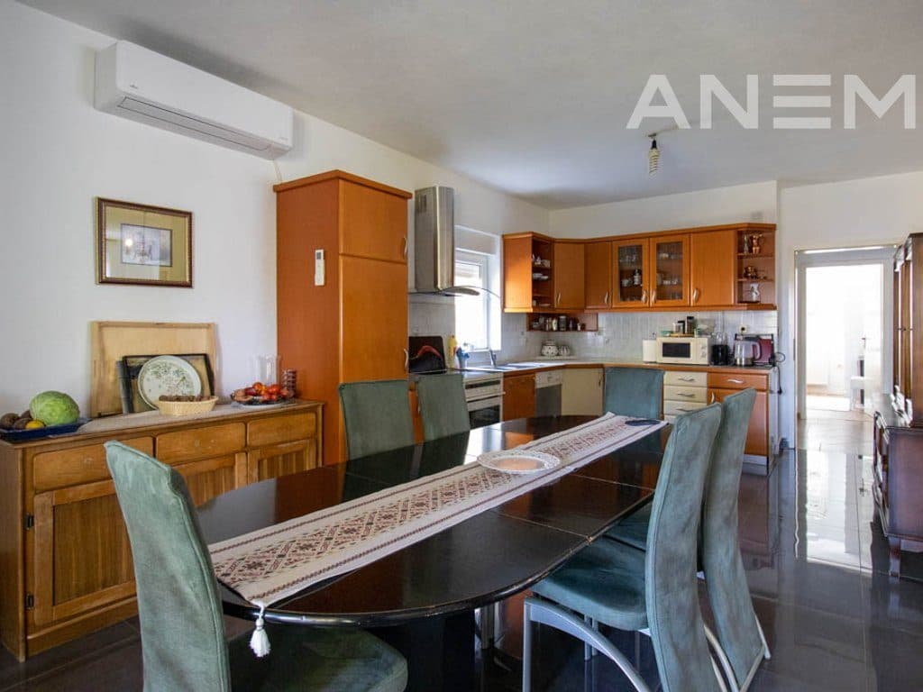 Shtëpi në shitje 440m² në lagjen Mati 1 4