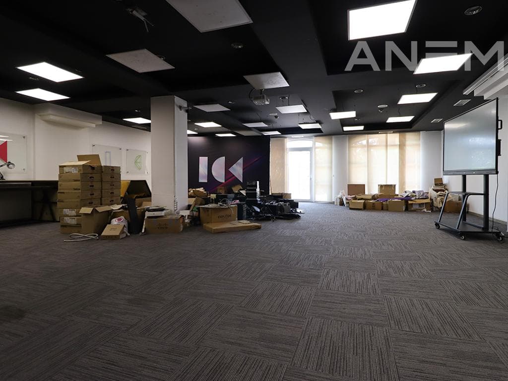 Objekt me qira 2900m² në Aktash 4