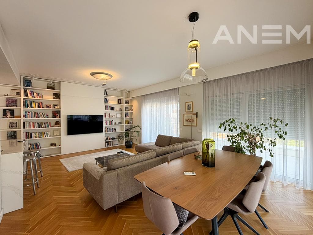 Penthouse në shitje 124m² + 95m² tarrace në Rrugën B 2