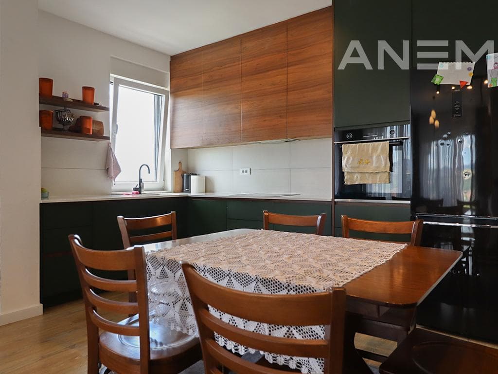 Banesë në shitje 102.5m² në Rrugën C 4