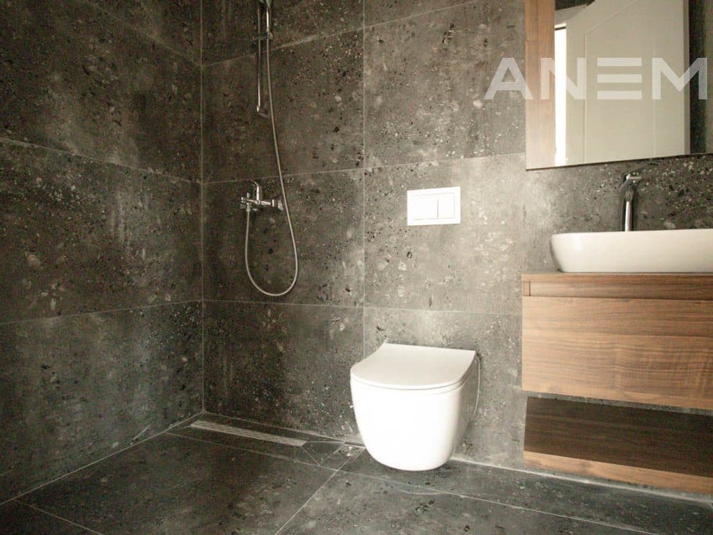 Shtëpi me qira me 3 dhoma gjumi në lagjen Royal Green Residence