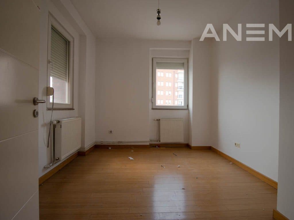 Banesë në shitje 97.8m² në Rrugën B