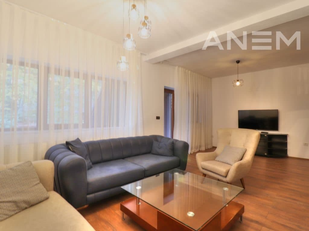 Vila në shitje 233m2 në Brezovicë