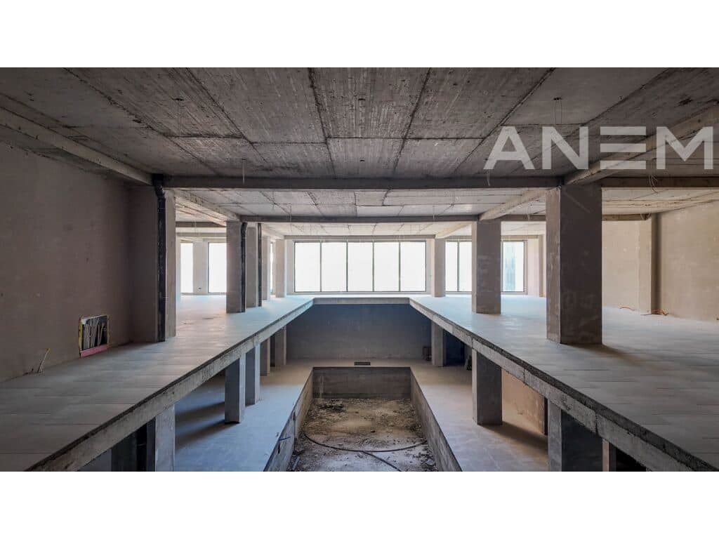 Lokal me qira 1087m² në lagjen Veternik 2