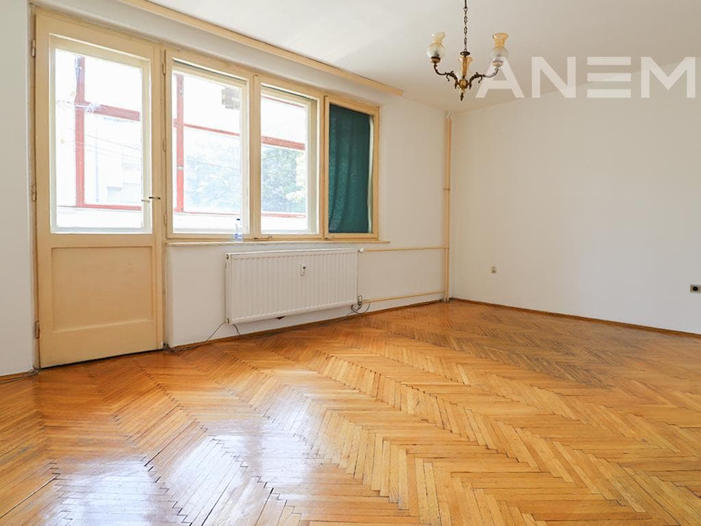 Zyre me qira me 3 hapësira pune në Qendër