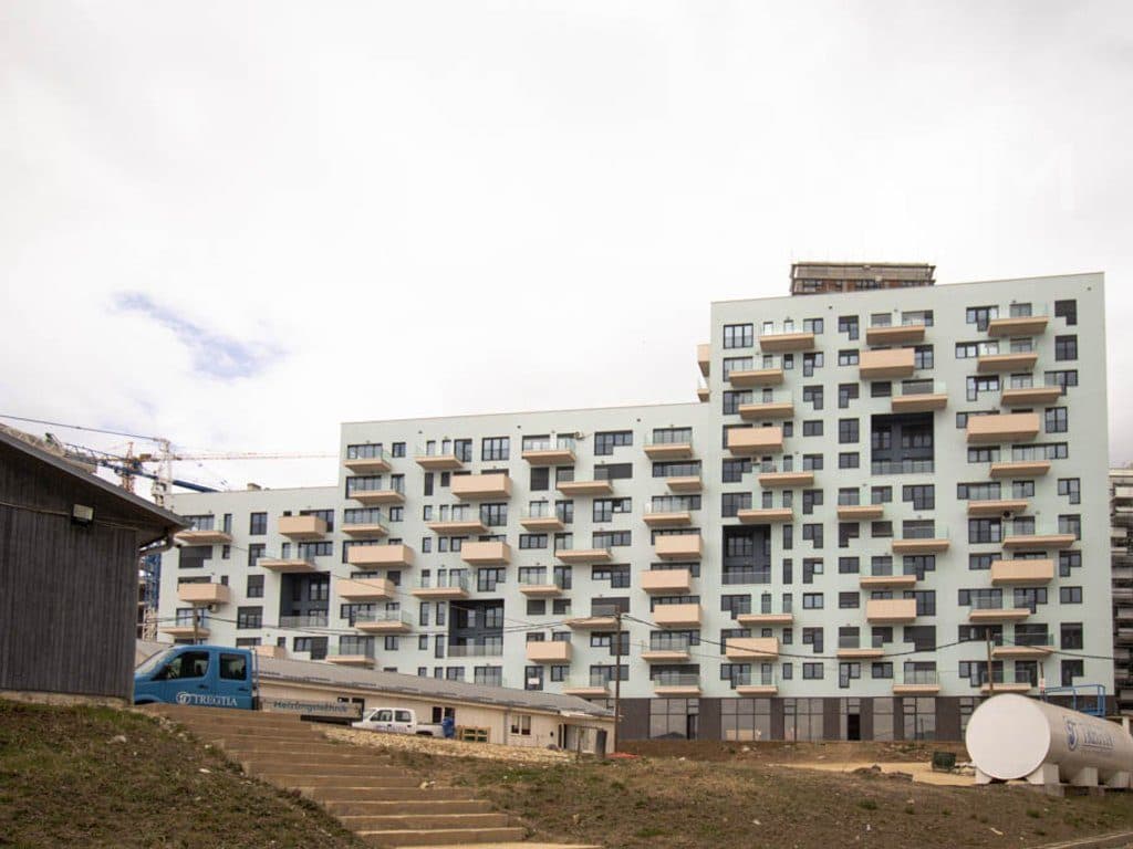 Lokal në shitje 372.4m² në lagjen Mati 1