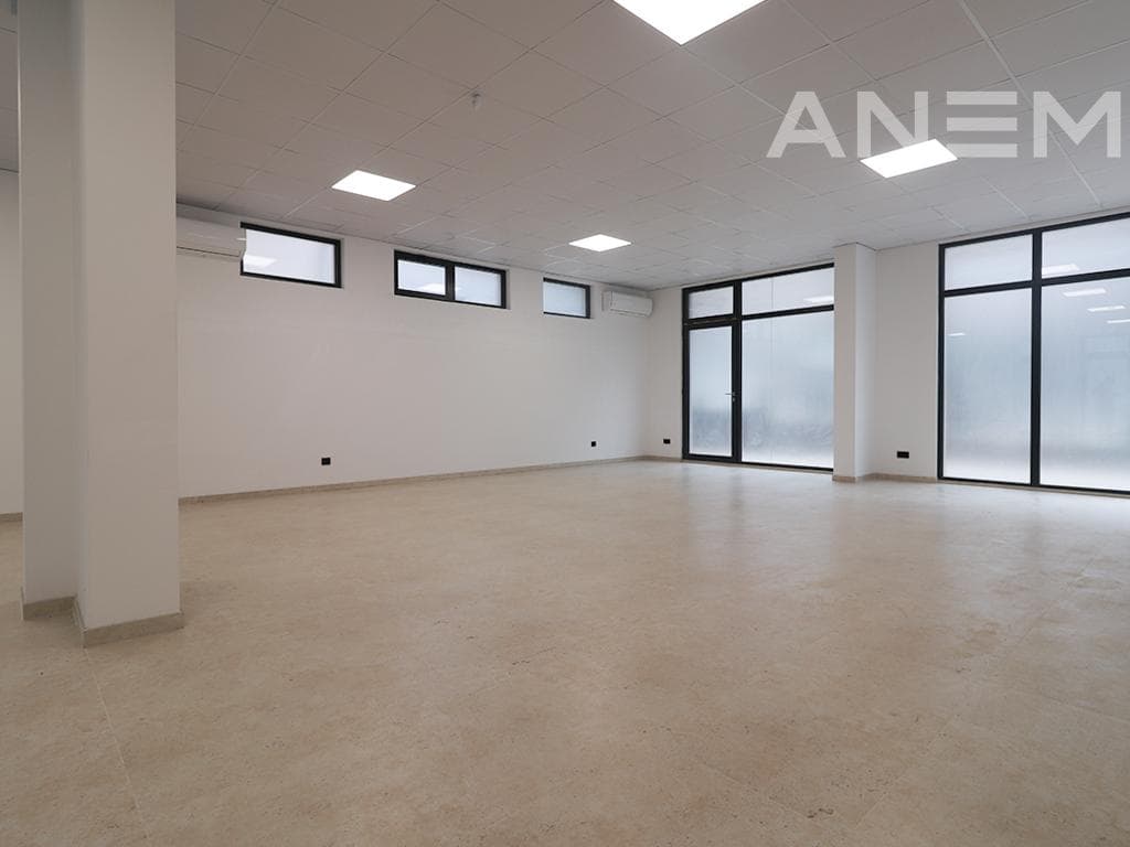 Lokal në shitje 133m² në Mati 1 3
