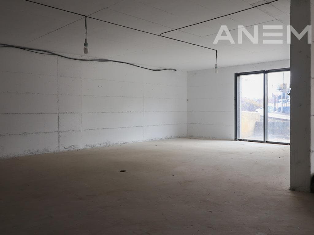 Lokal në shitje 475m² në Rrugën C 3