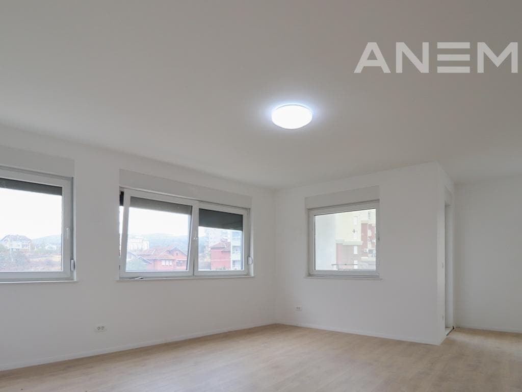 Banesë në shitje 113.52m² në Bregun e Diellit