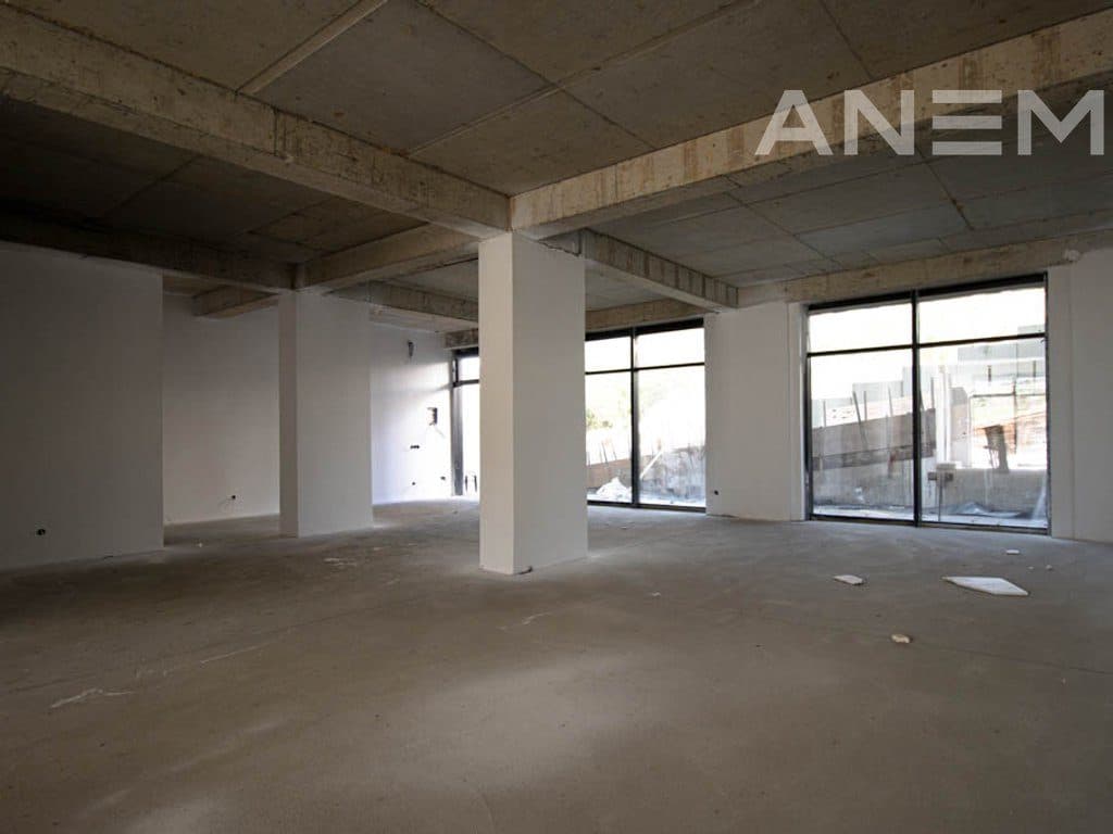 Lokal në shitje 28m² në lagjen Mati 1 4