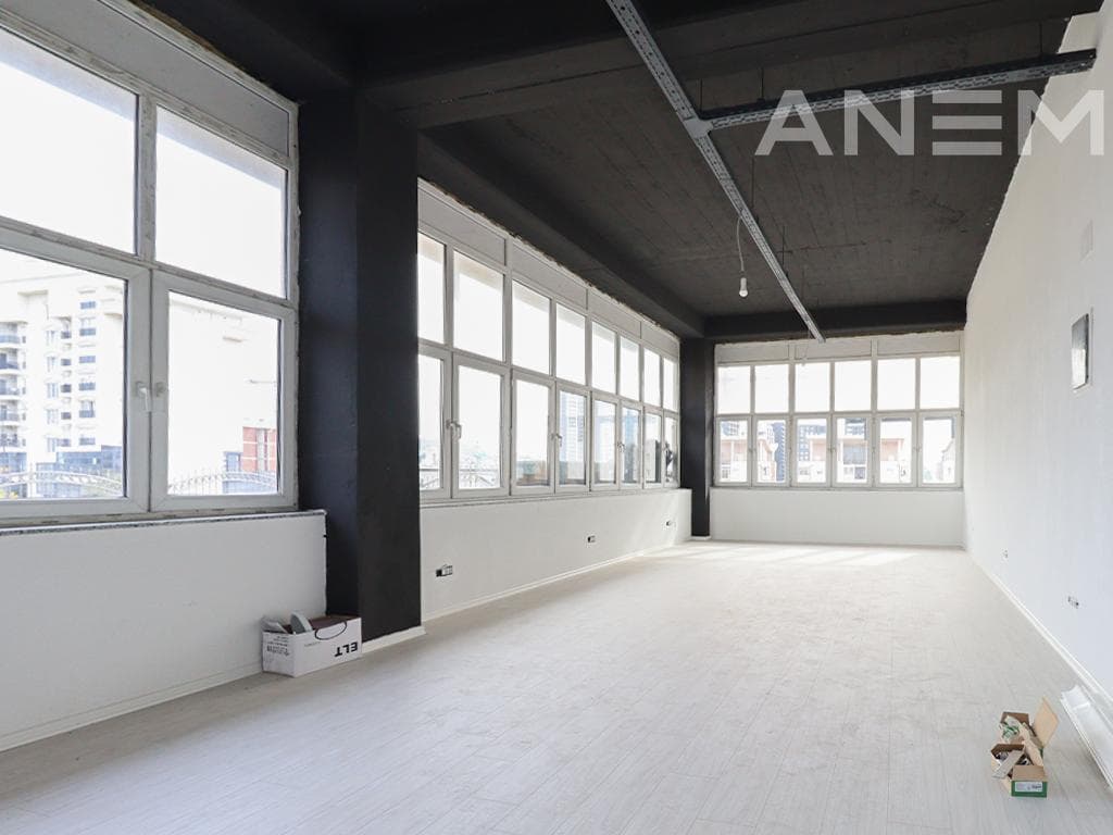 Objekt me qira 2200m² në Arbëri 2