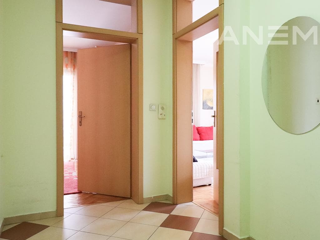 Banesë me qira me 1 dhomë gjumi te Qafa 4