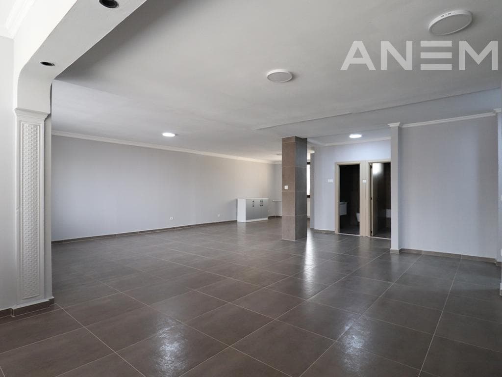 Zyre me qira me 4 hapësira pune në lagjen Aktash 4