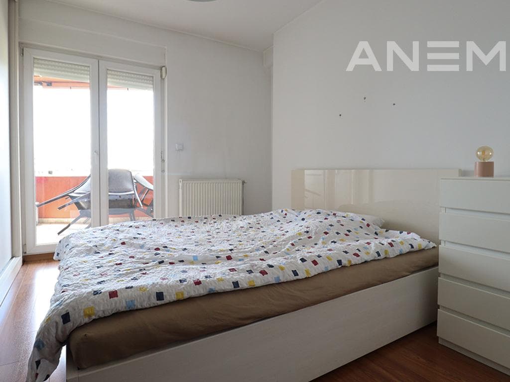 Banesë në shitje 65m² në Rrugën C 4