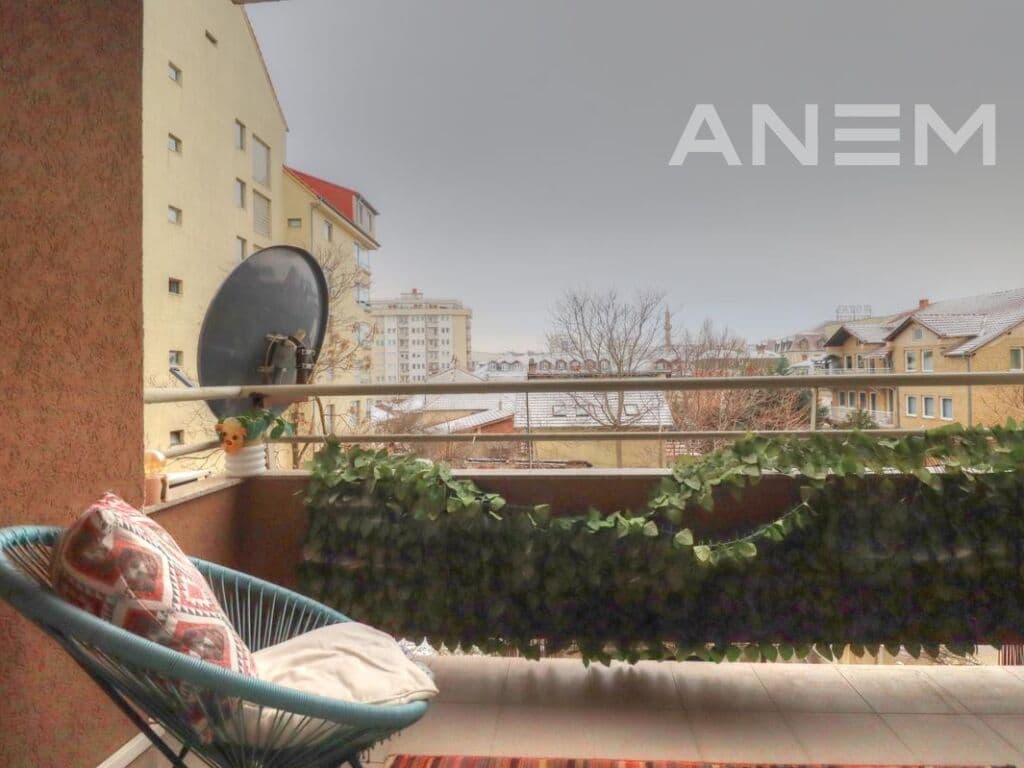 Banesë me qira me dy dhoma gjumi në Qendër 4