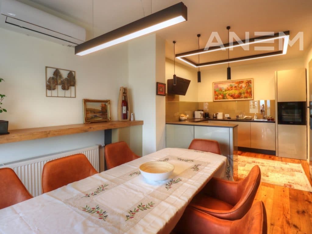 Penthouse në shitje 125m² në Rrugën Muharrem Fejza 3